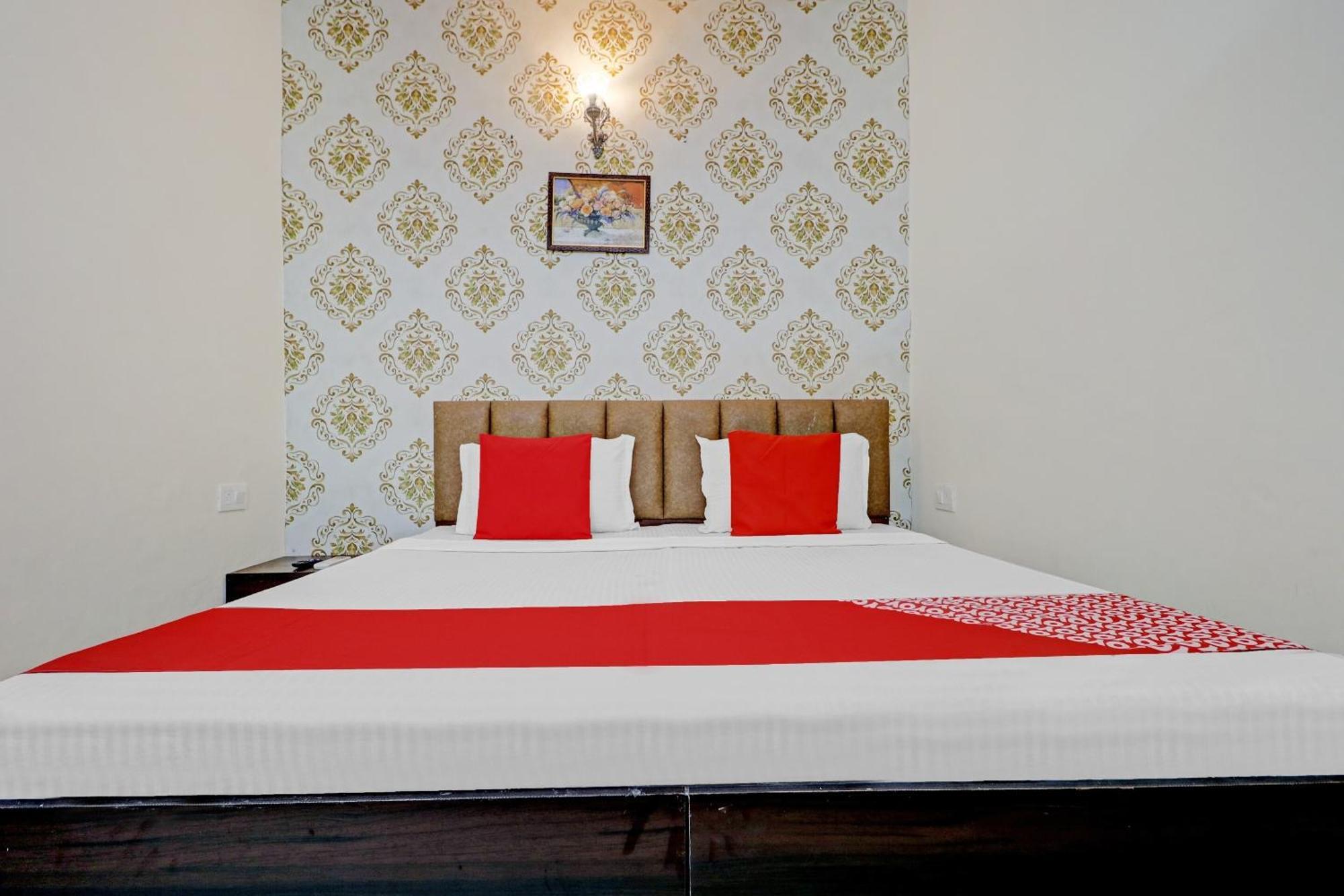 Hotel O Sky View Ludhijána Kültér fotó