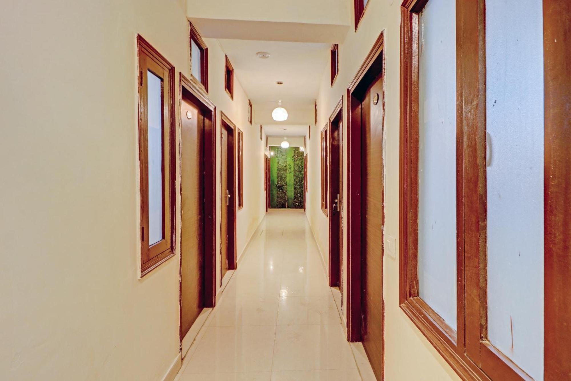 Hotel O Sky View Ludhijána Kültér fotó
