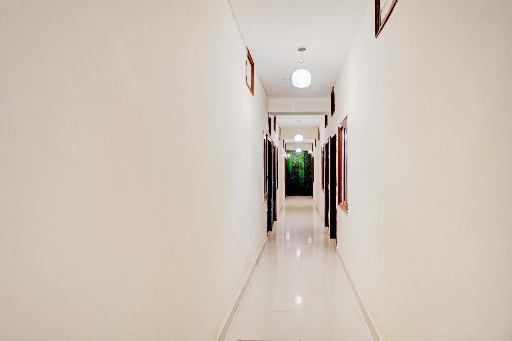 Hotel O Sky View Ludhijána Kültér fotó